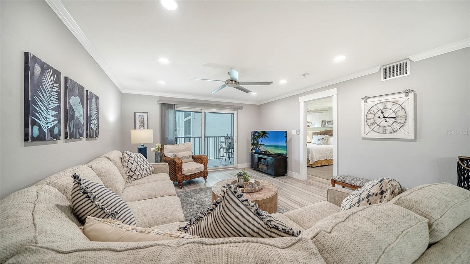 Condominium at 5600 BEACH WAY DR #207, SARASOTA, photo 6 of 34