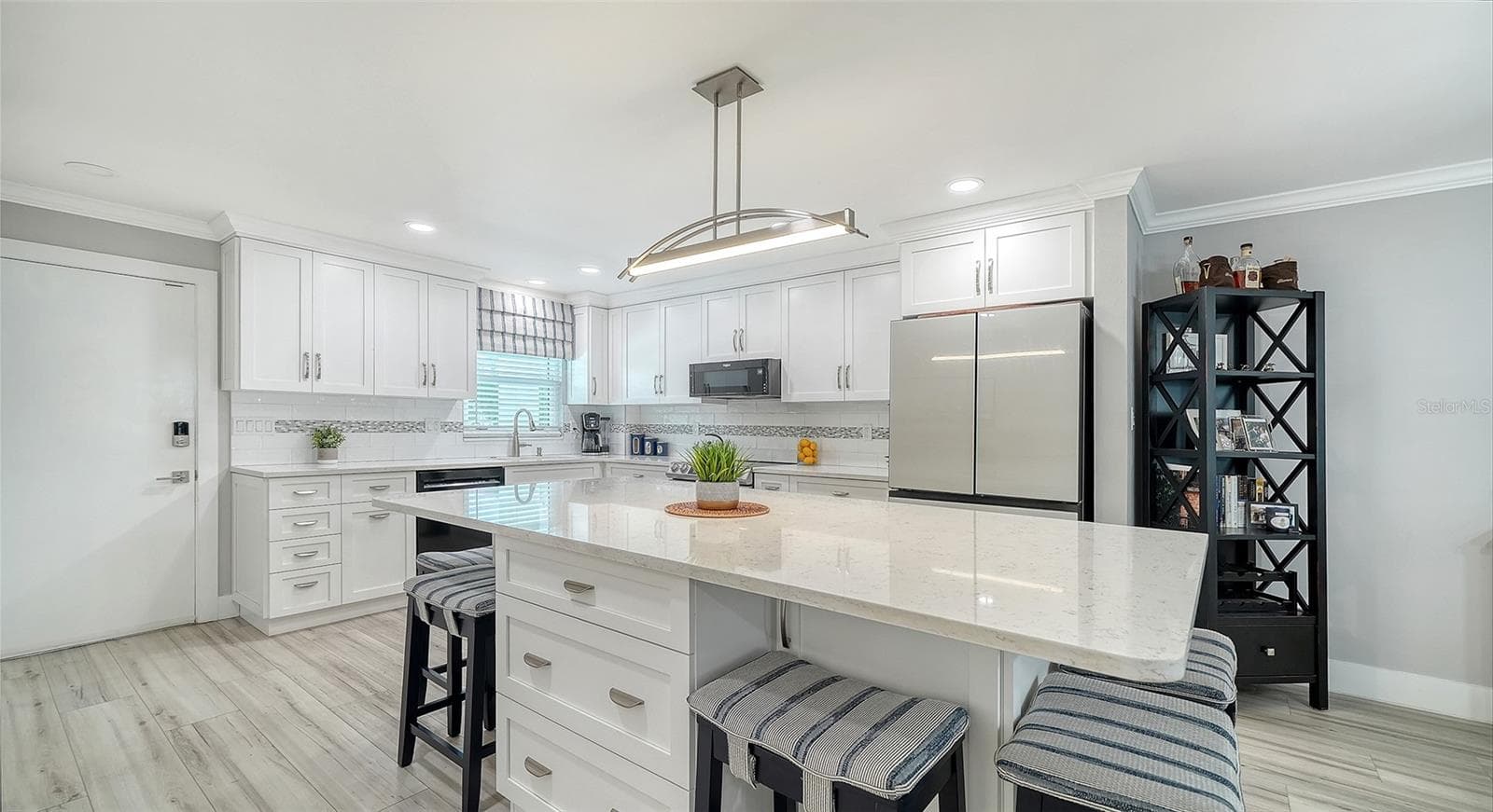 Condominium at 5600 BEACH WAY DR #207, SARASOTA, photo 17 of 34