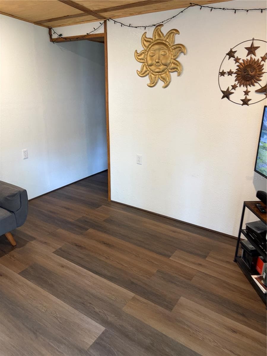 living room - 6401 SUNNYSIDE RANCH RD, BROOKSVILLE