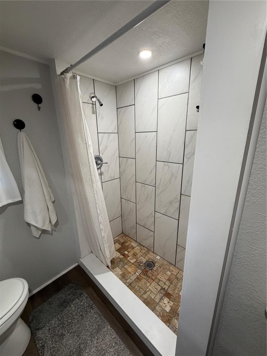 second bathroom - 6401 SUNNYSIDE RANCH RD, BROOKSVILLE