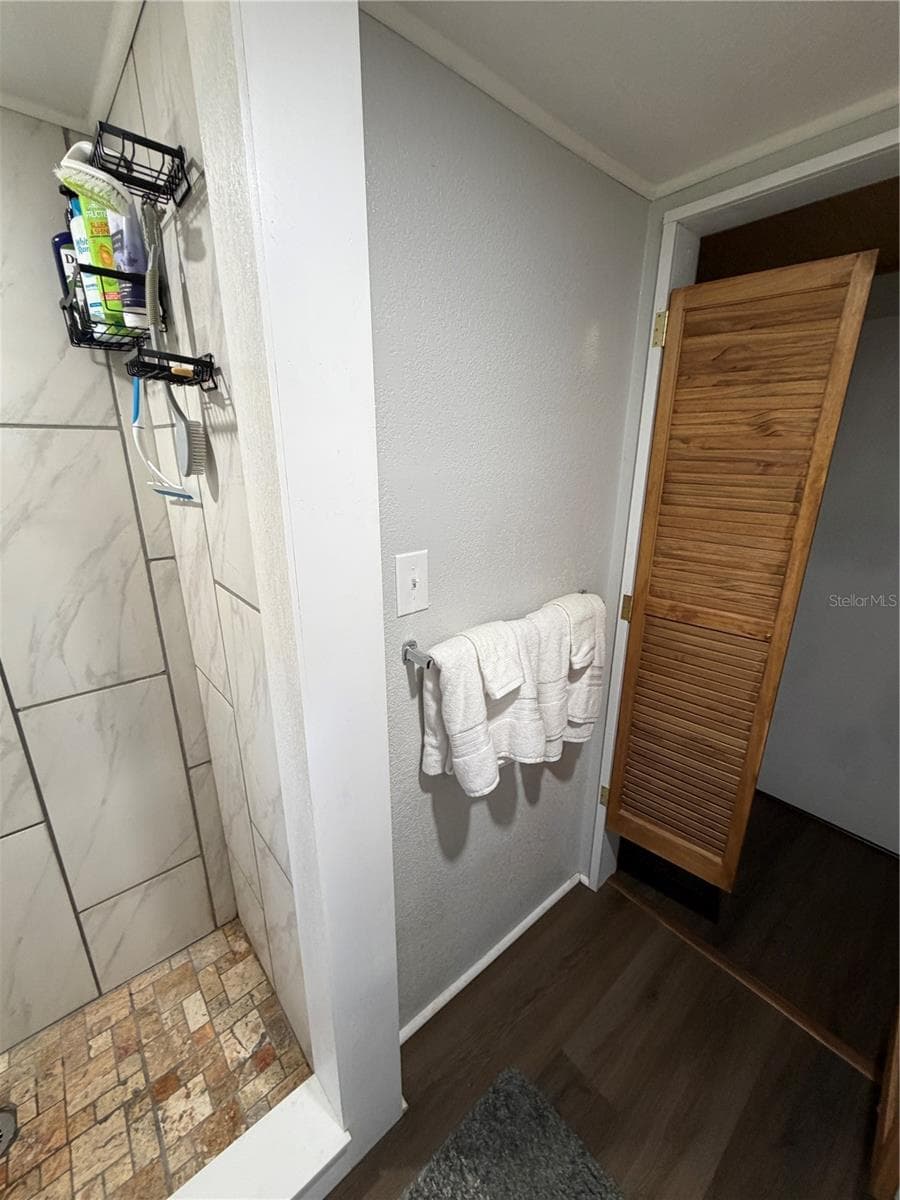 second bathroom - 6401 SUNNYSIDE RANCH RD, BROOKSVILLE