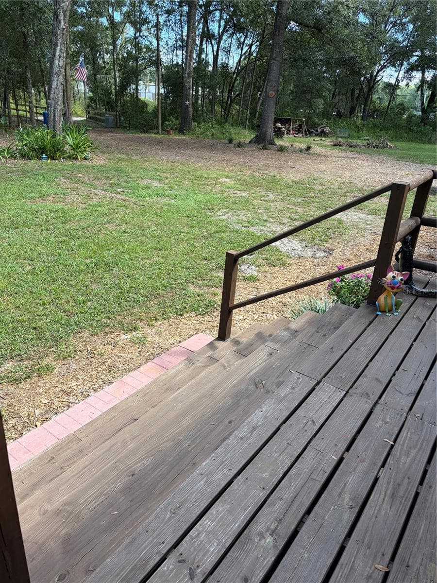 front porch - 6401 SUNNYSIDE RANCH RD, BROOKSVILLE