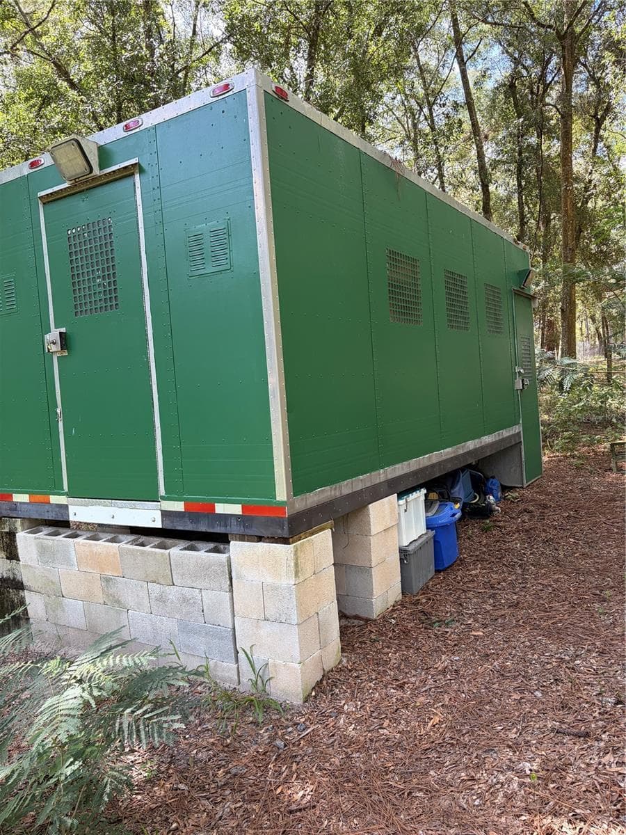 on site your storage - 6401 SUNNYSIDE RANCH RD, BROOKSVILLE