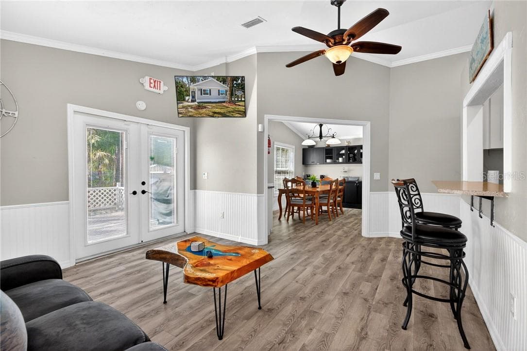 Single Family Residence at 110 NE Crystal ST, CRYSTALRIVER FL 34428, Crystal River, photo 9 of 38