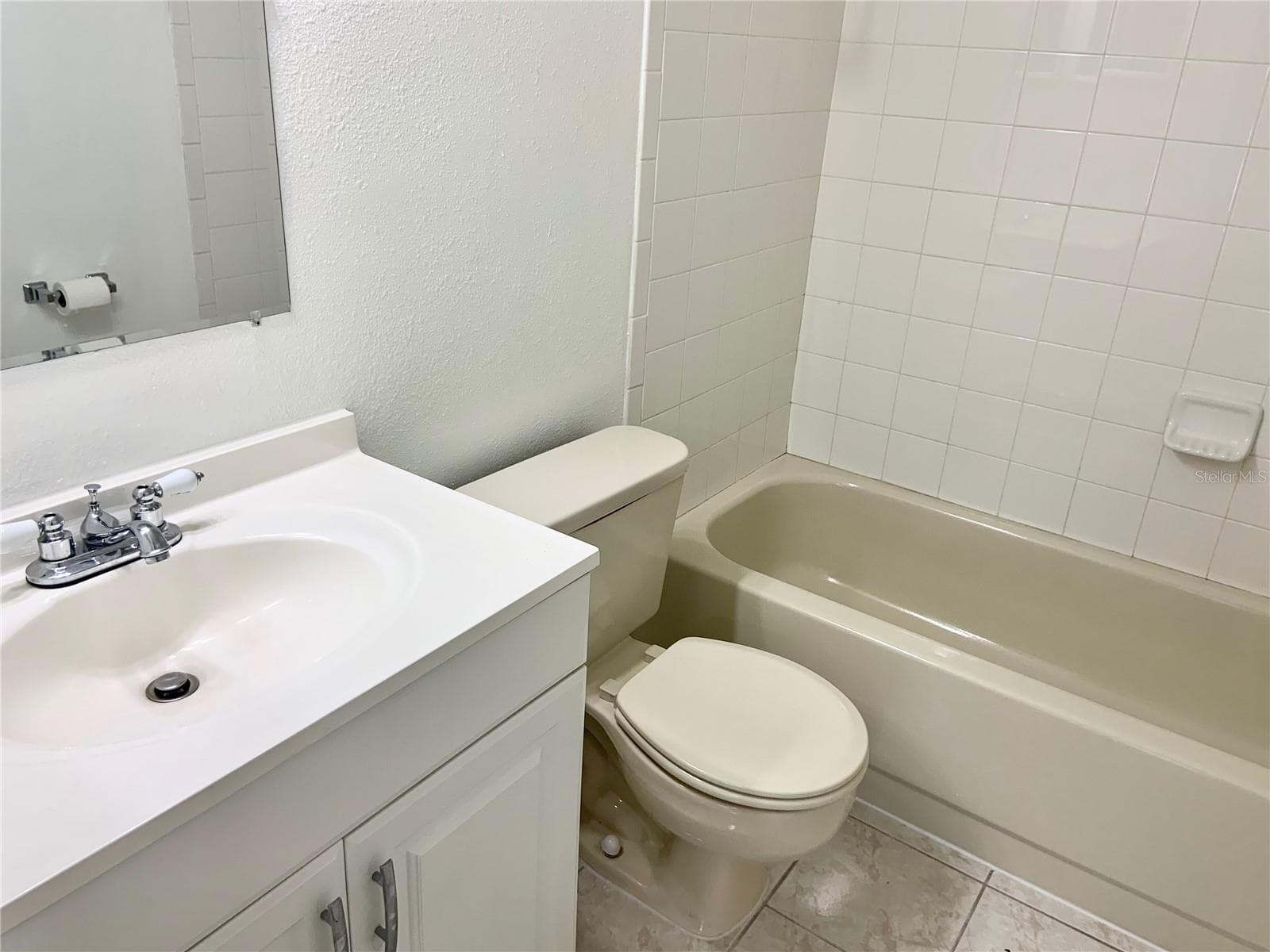 Condominium at 2966 S SEMORAN BLVD #1602, ORLANDO, photo 11 of 12