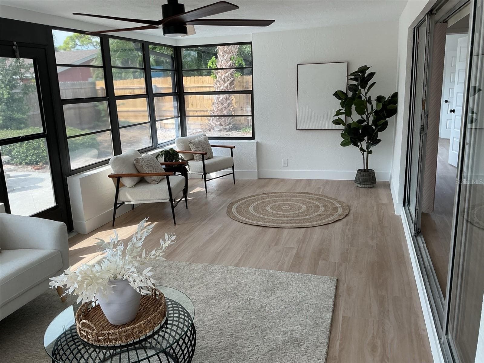 Large Sun Room - 5901 25TH ST S, ST PETERSBURG