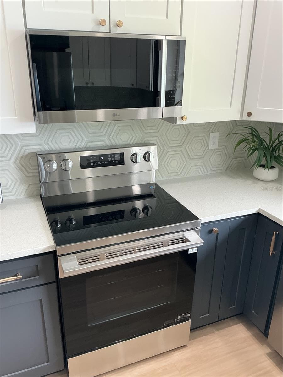 Brand new stainless appliances - 5901 25TH ST S, ST PETERSBURG