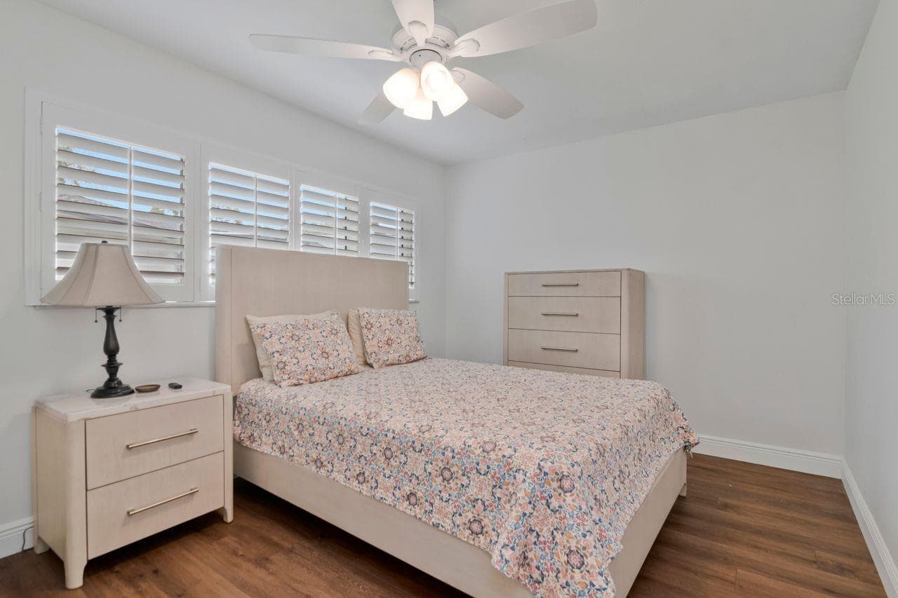 Single Family Residence at 1113 GLENMOOR CT, CLEARWATER, photo 21 of 39