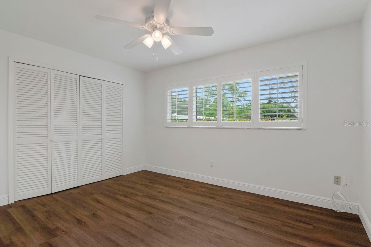 Single Family Residence at 1113 GLENMOOR CT, CLEARWATER, photo 22 of 39