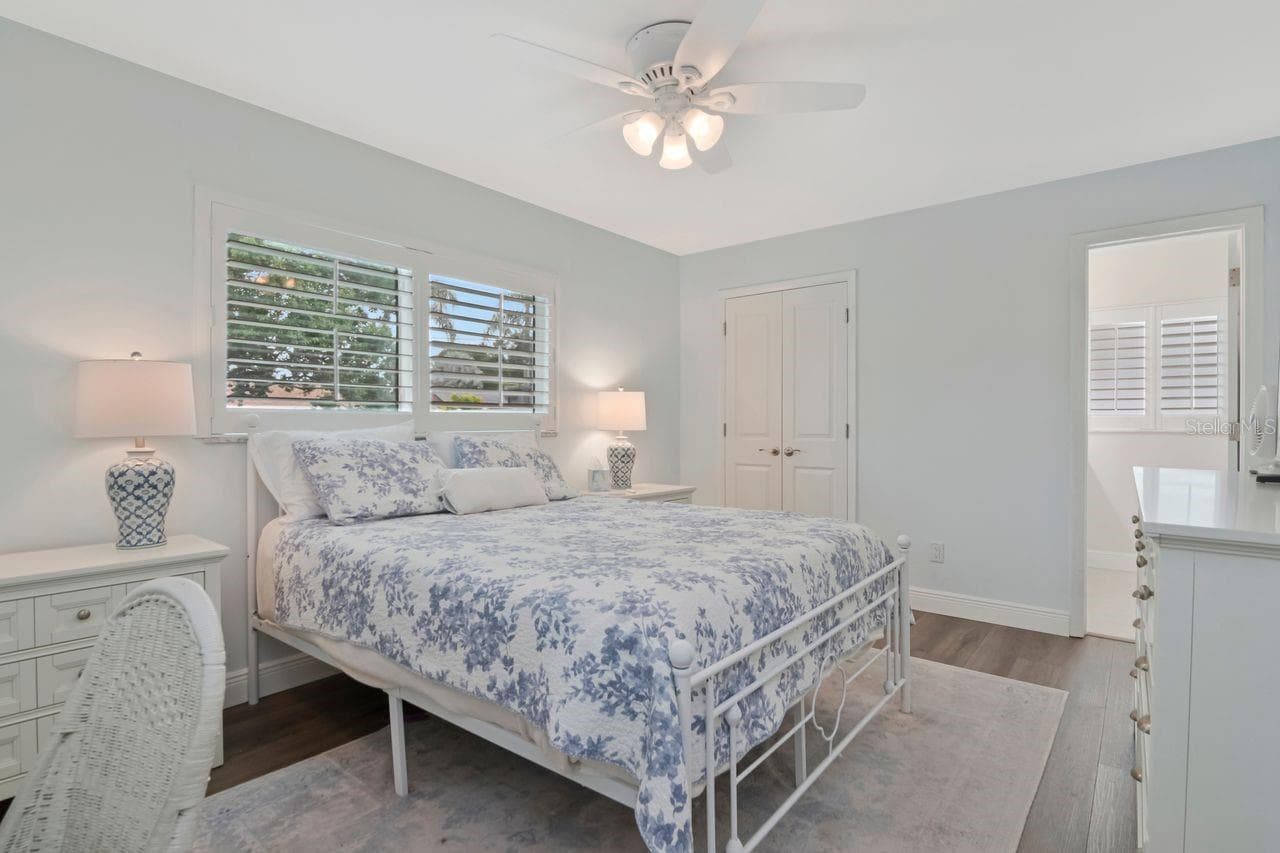 Single Family Residence at 1113 GLENMOOR CT, CLEARWATER, photo 23 of 39