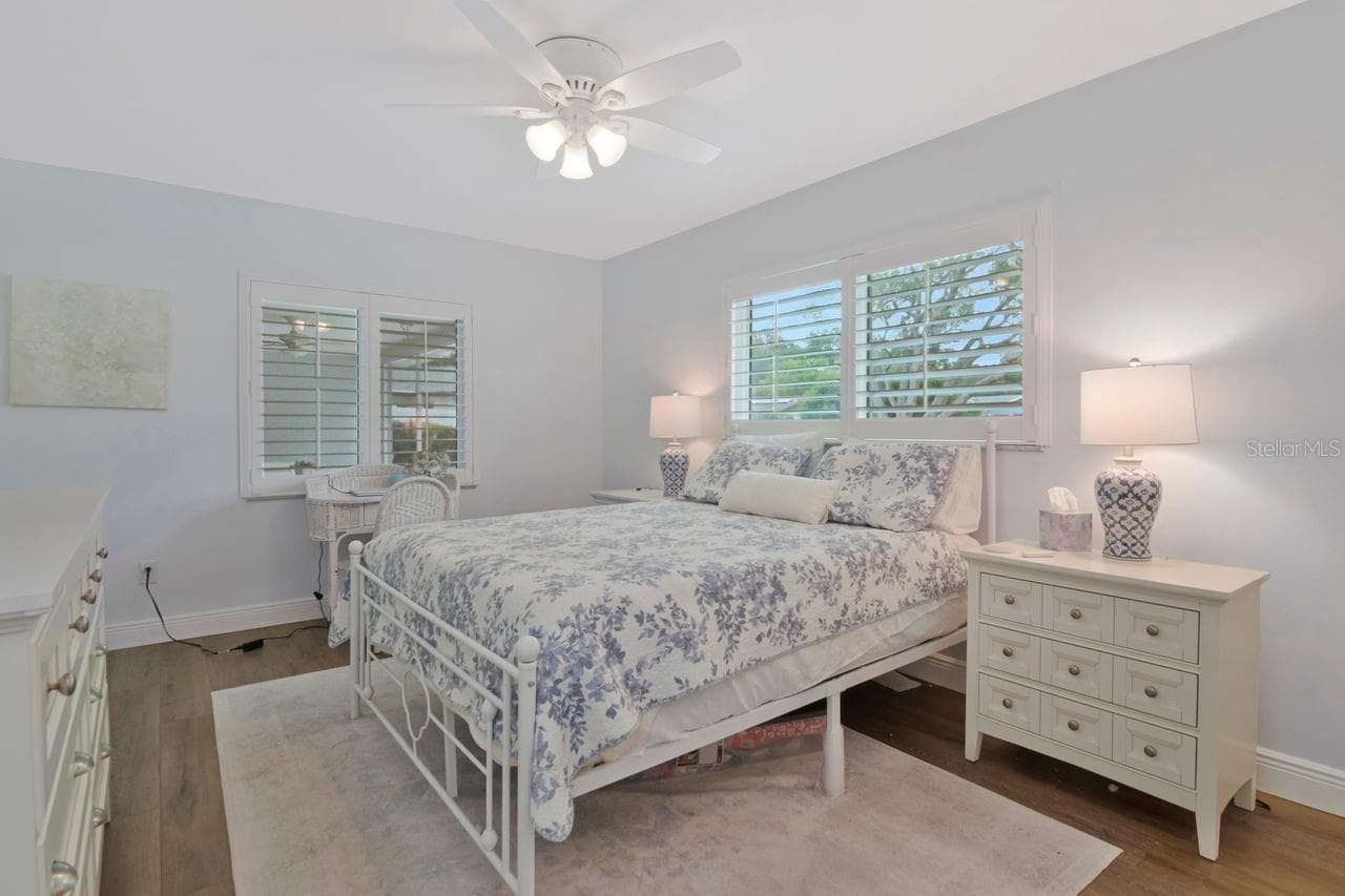 Single Family Residence at 1113 GLENMOOR CT, CLEARWATER, photo 24 of 39
