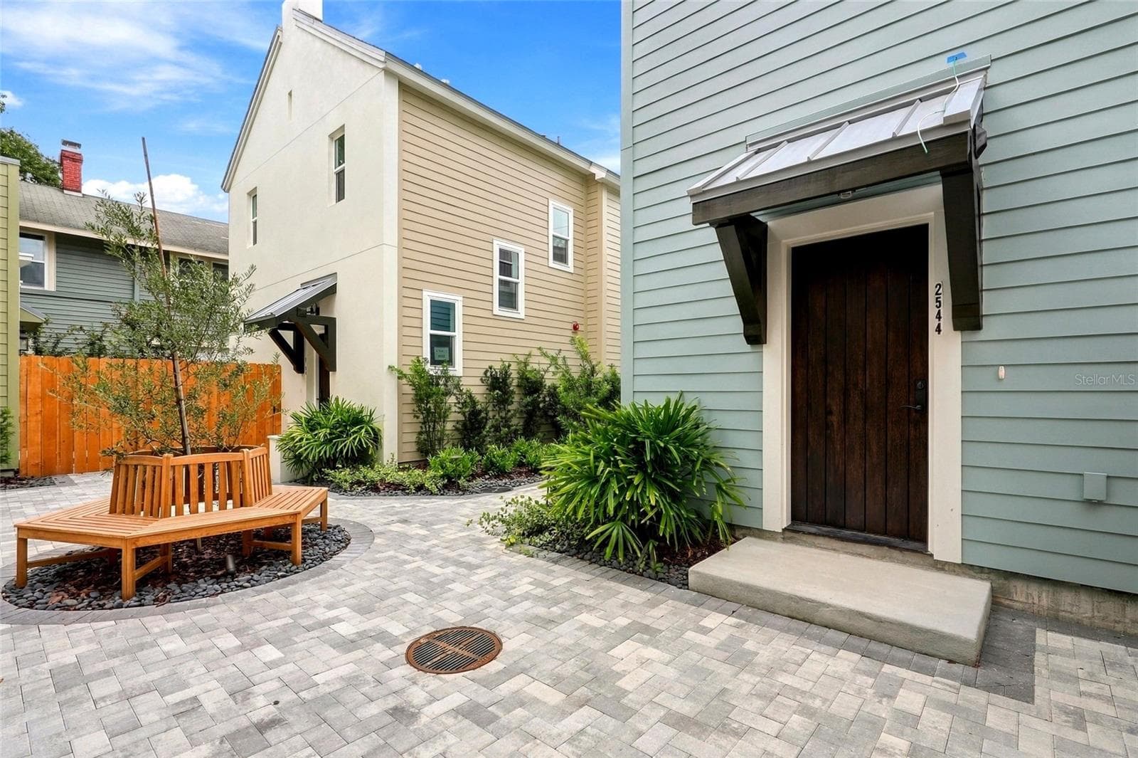 Front Exterior of home and Front Entrance - 2544 1ST AVE N, ST PETERSBURG