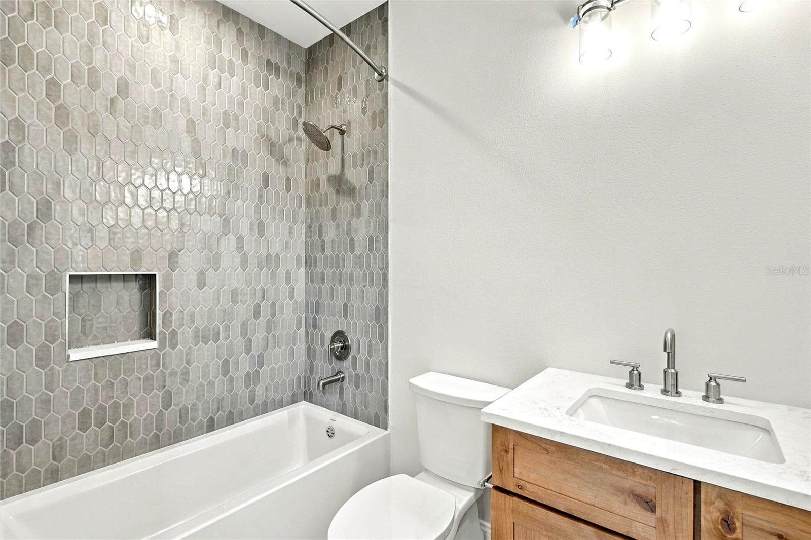 3rd Floor Bedroom 2 En Suite Bathroom - 2544 1ST AVE N, ST PETERSBURG