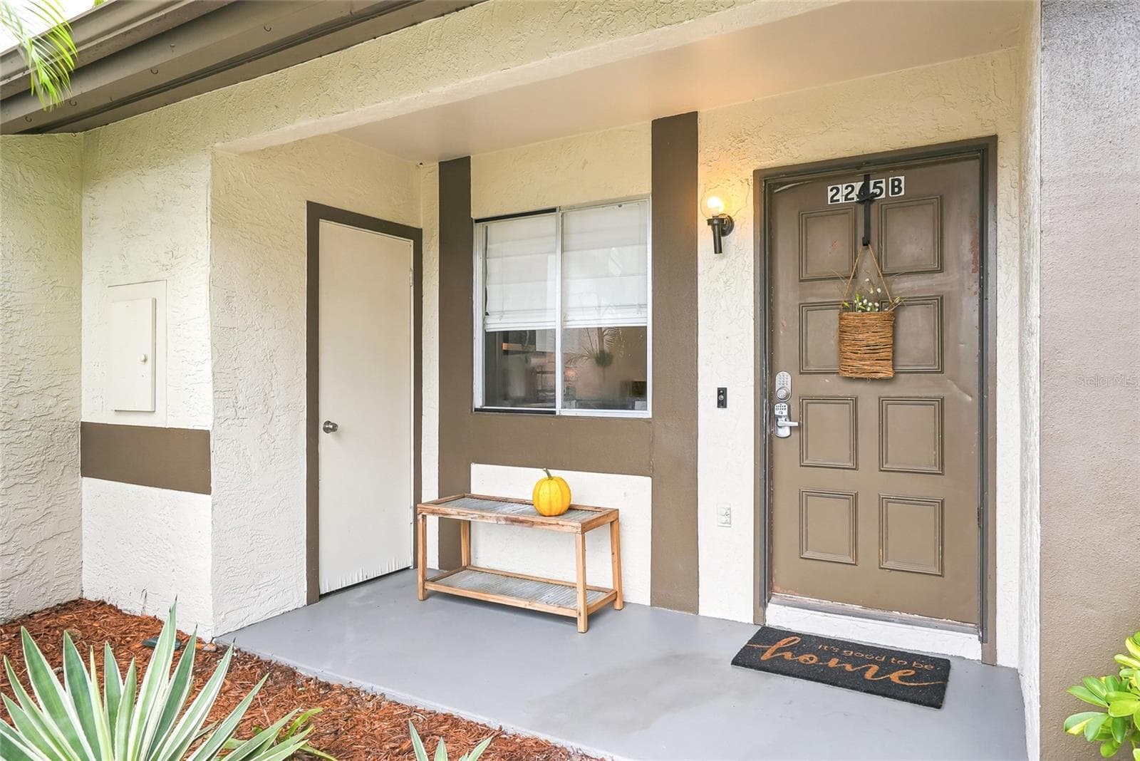 Condominium at 2265 BANCROFT CIR S #B, PALM HARBOR, photo 5 of 40
