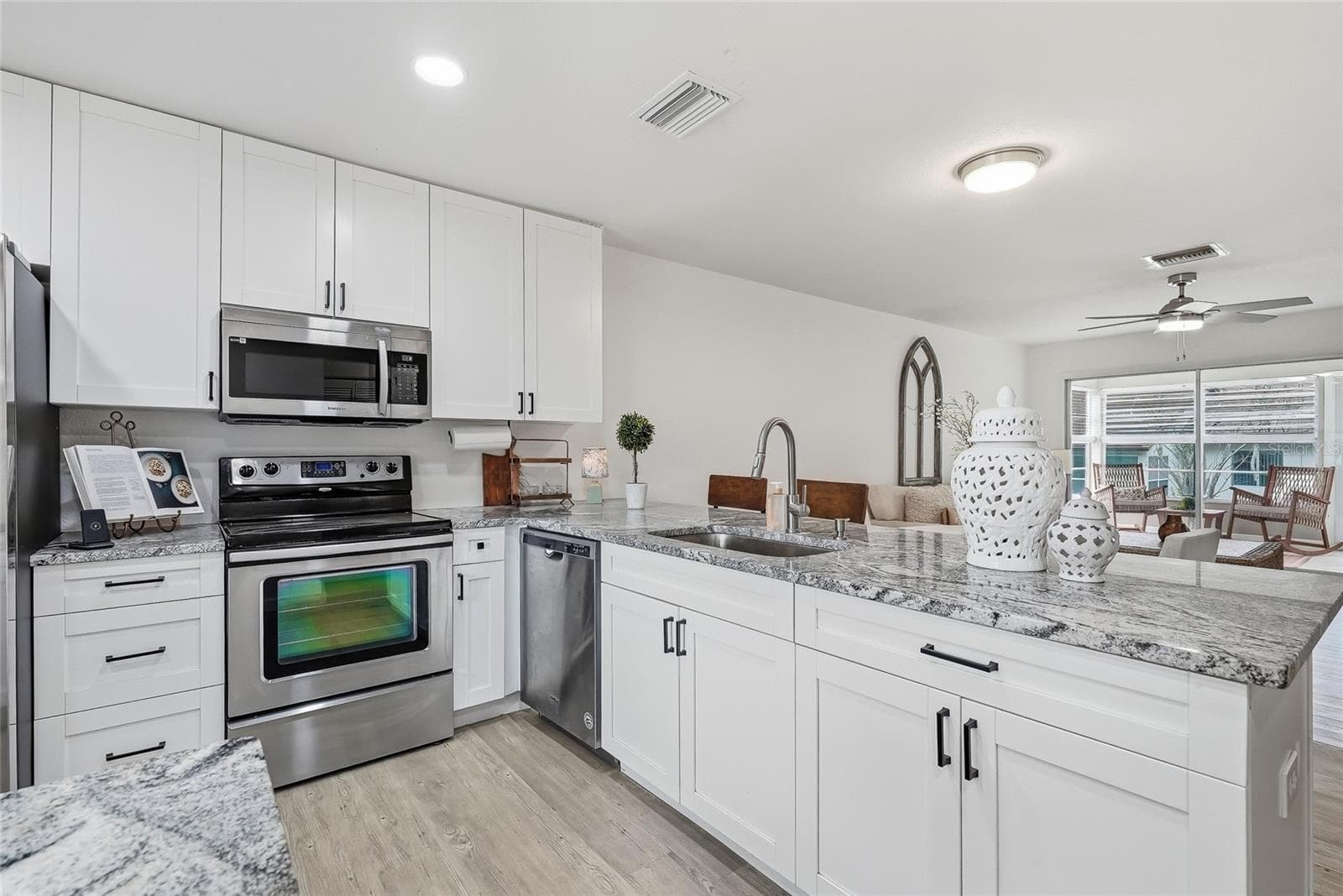 Condominium at 2265 BANCROFT CIR S #B, PALM HARBOR, photo 9 of 40