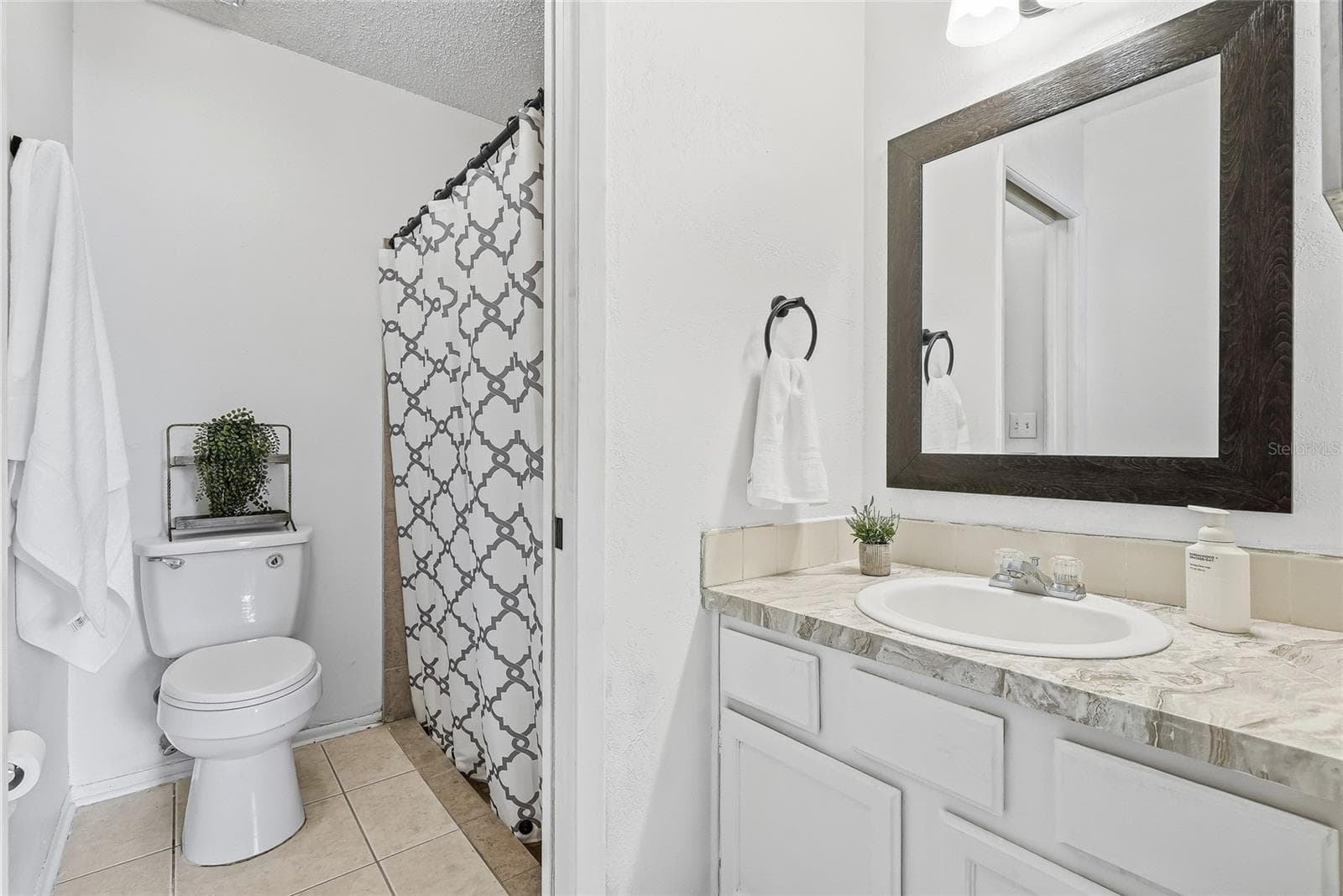 Condominium at 2265 BANCROFT CIR S #B, PALM HARBOR, photo 39 of 40