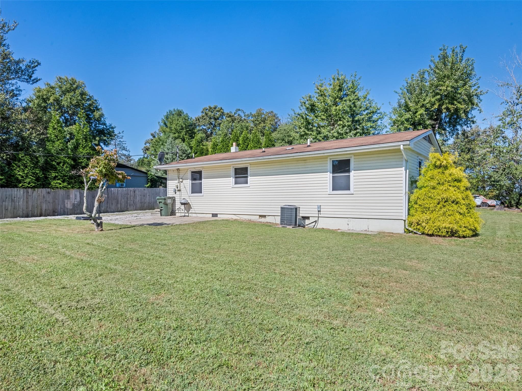 Single Family Residence at 1188 Eastbrook Drive, Hendersonville, photo 4 of 22