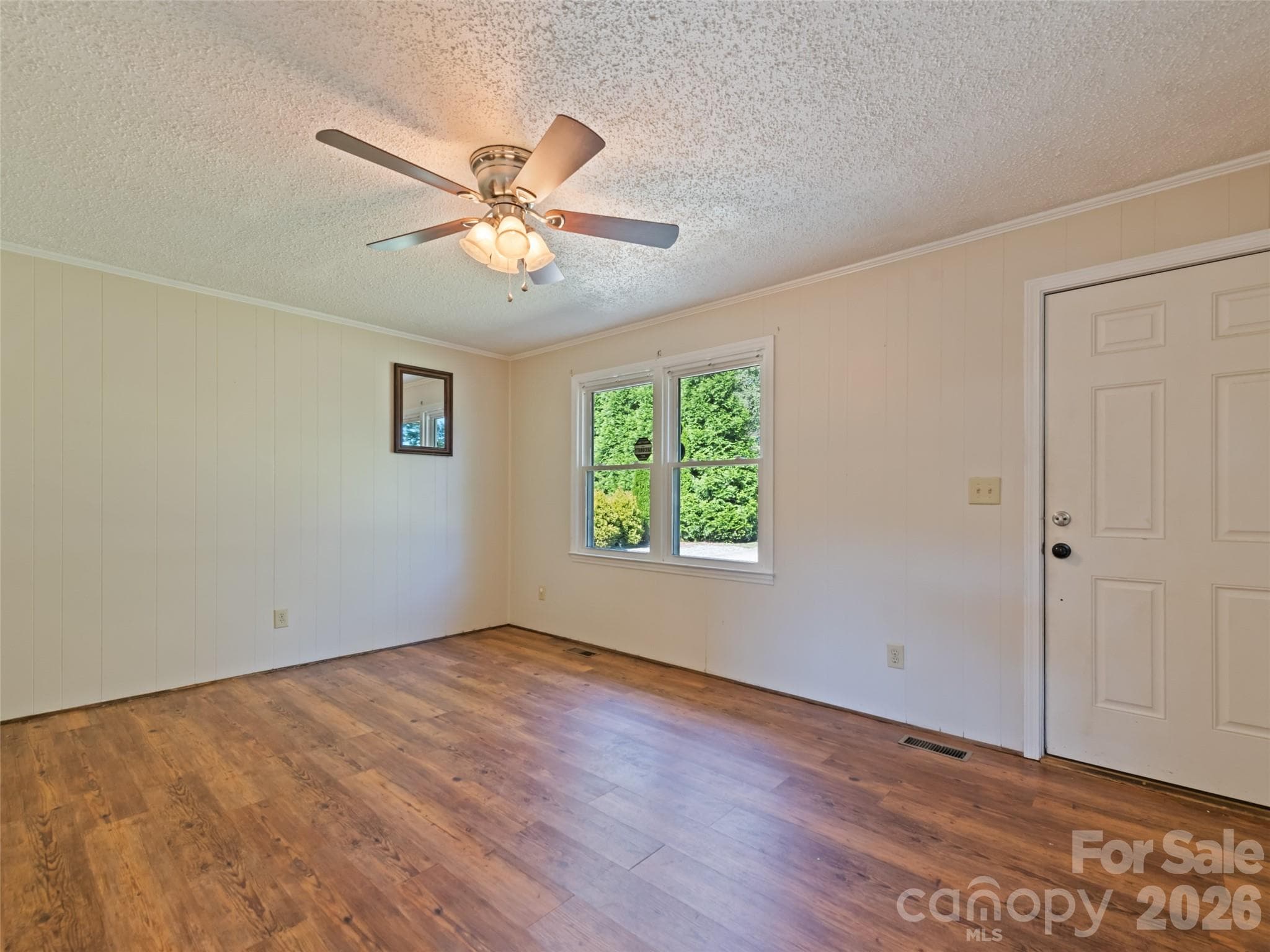 Single Family Residence at 1188 Eastbrook Drive, Hendersonville, photo 8 of 22