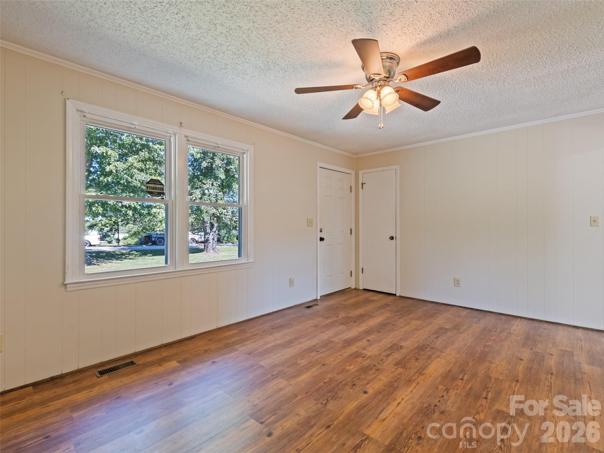 Single Family Residence at 1188 Eastbrook Drive, Hendersonville, photo 9 of 22