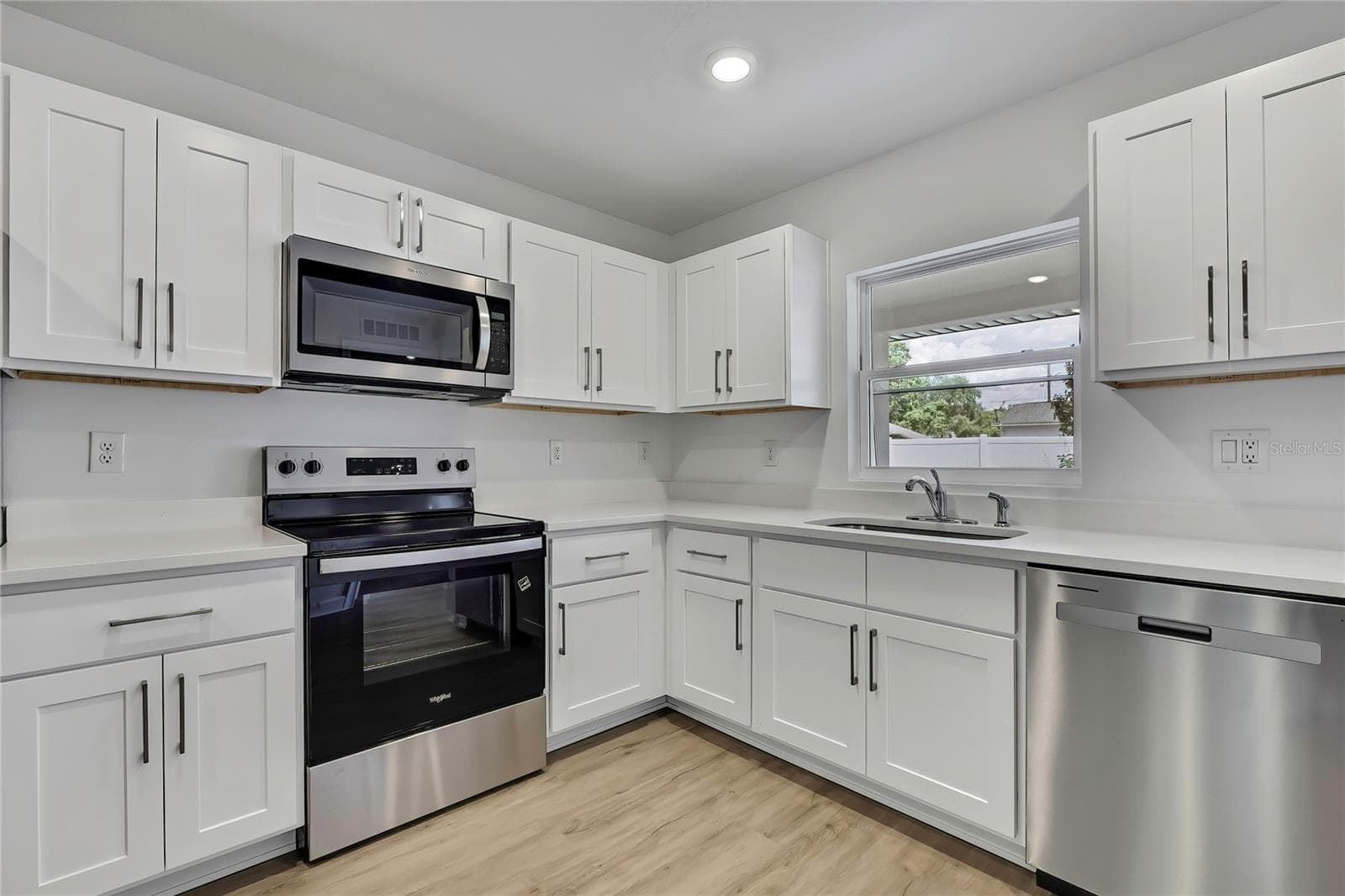 Duplex at 2851 LANDOVER BLVD, SPRING HILL, photo 11 of 51