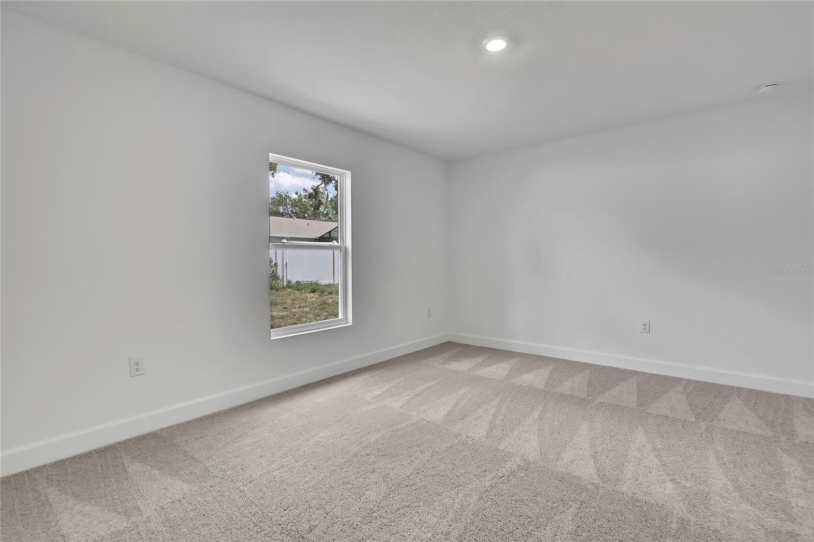 Duplex at 2851 LANDOVER BLVD, SPRING HILL, photo 13 of 51