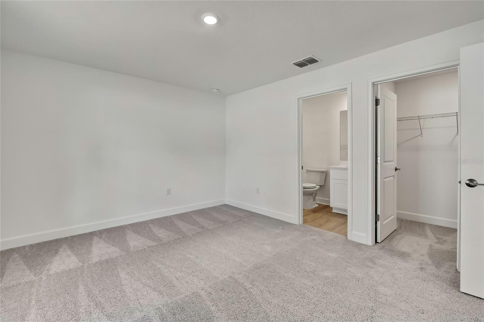 Duplex at 2851 LANDOVER BLVD, SPRING HILL, photo 14 of 51