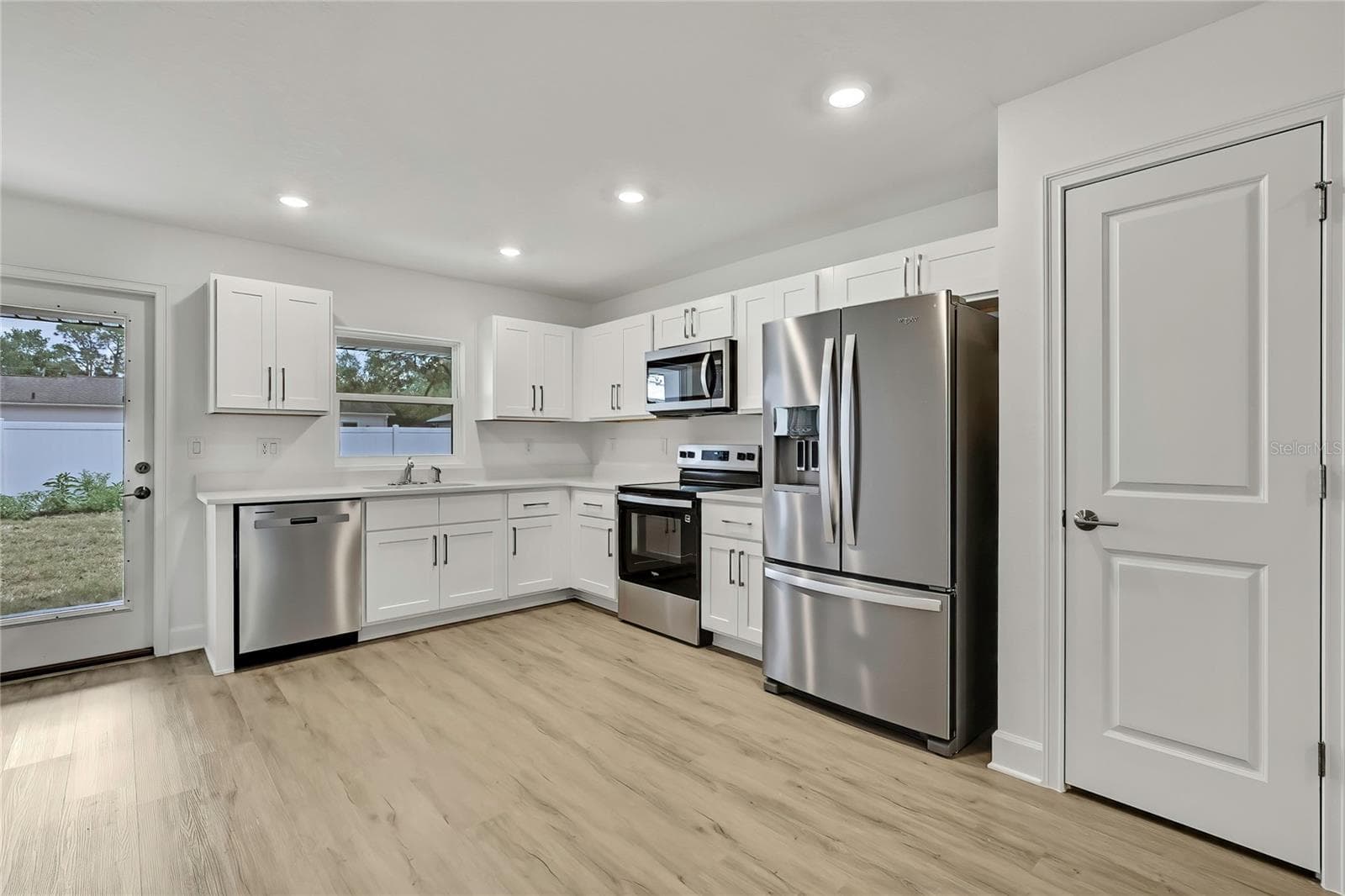 Duplex at 2851 LANDOVER BLVD, SPRING HILL, photo 33 of 51
