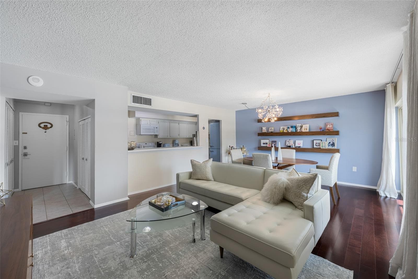 Condominium at 2401 BAYSHORE BLVD #203, TAMPA, photo 8 of 86