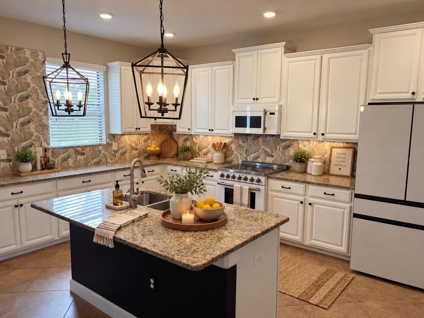 Single Family Residence at 19421 PADDOCK VIEW DR, TAMPA, photo 3 of 48