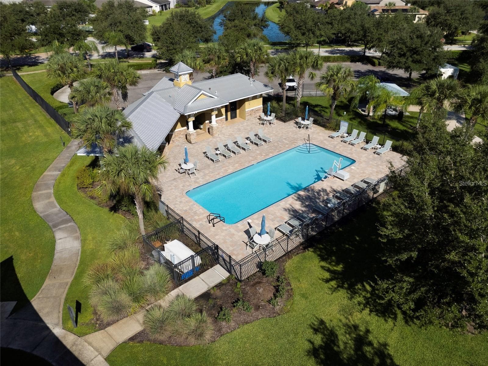 Single Family Residence at 19421 PADDOCK VIEW DR, TAMPA, photo 38 of 48