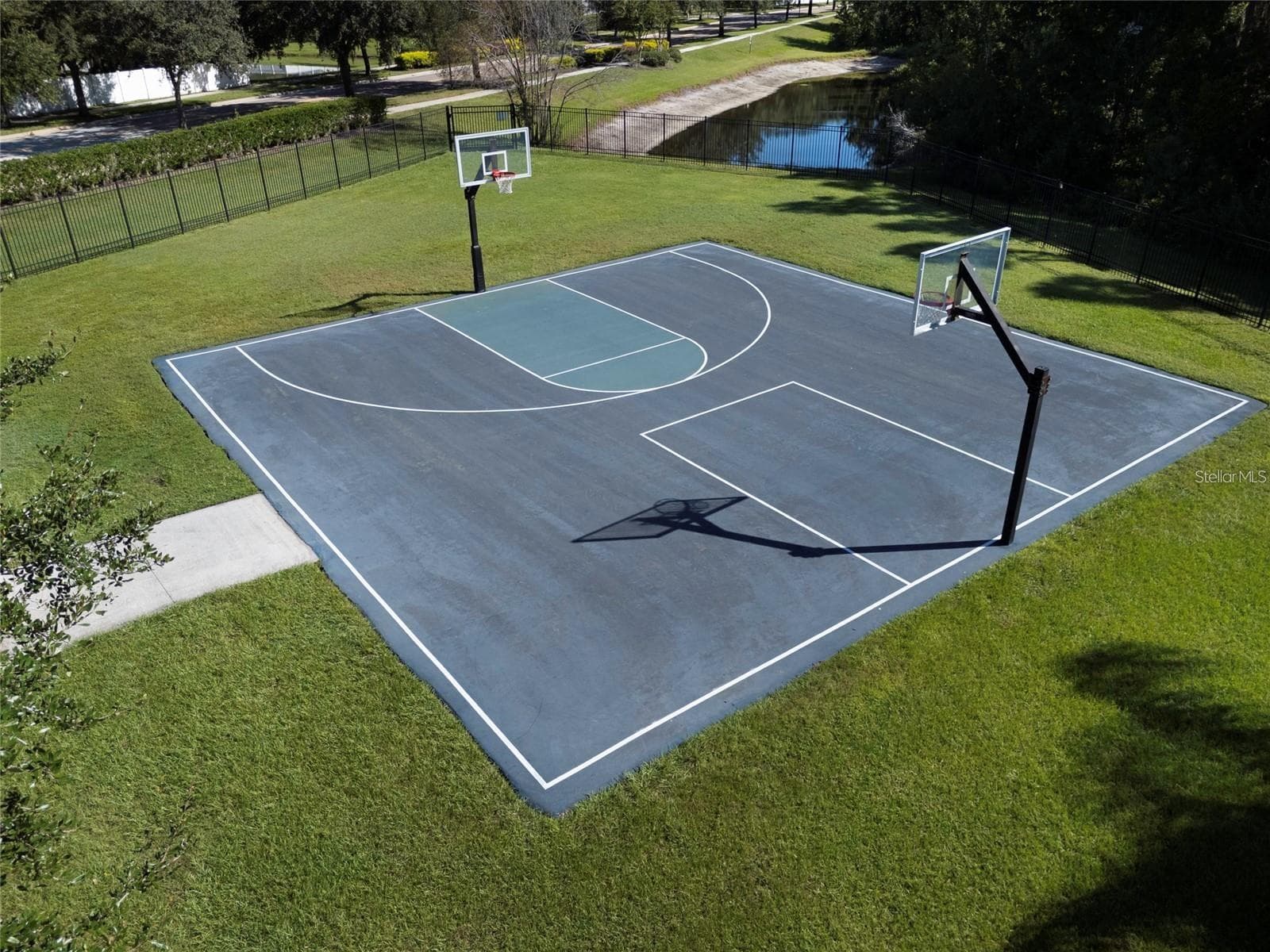 Single Family Residence at 19421 PADDOCK VIEW DR, TAMPA, photo 40 of 48