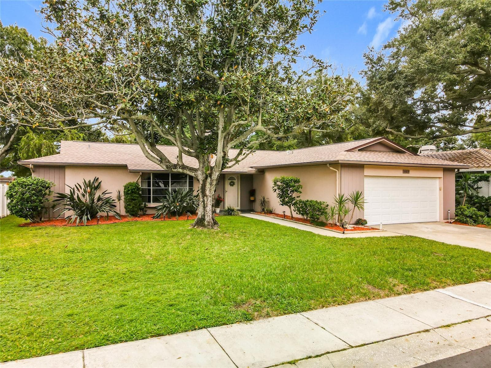 10617 SEMINOLE FOREST ST E