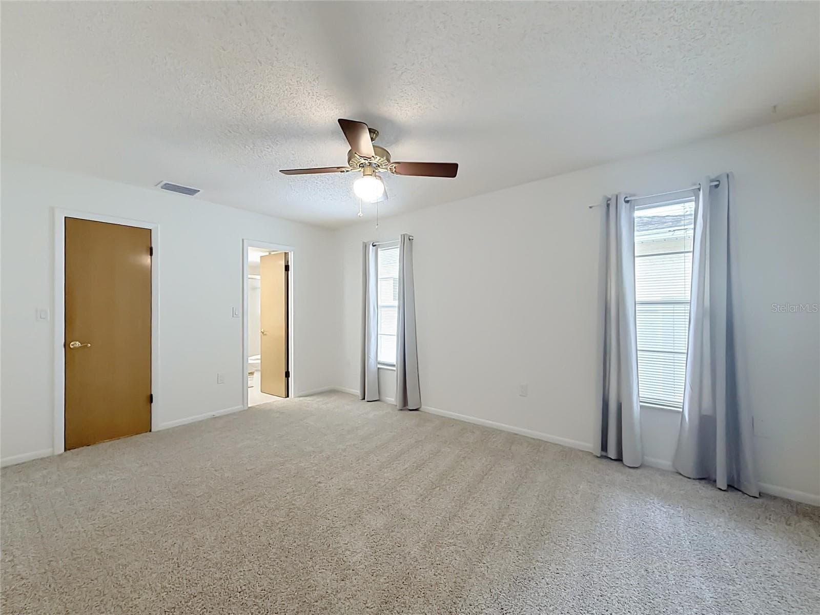 Single Family Residence at 10617 SEMINOLE FOREST ST E, SEMINOLE, photo 14 of 33