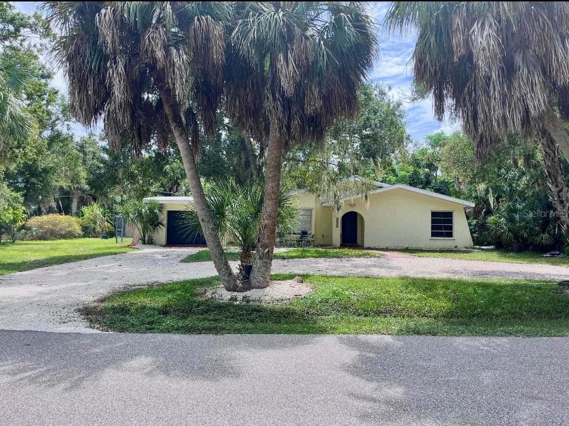 22215 ONEIDA AVE