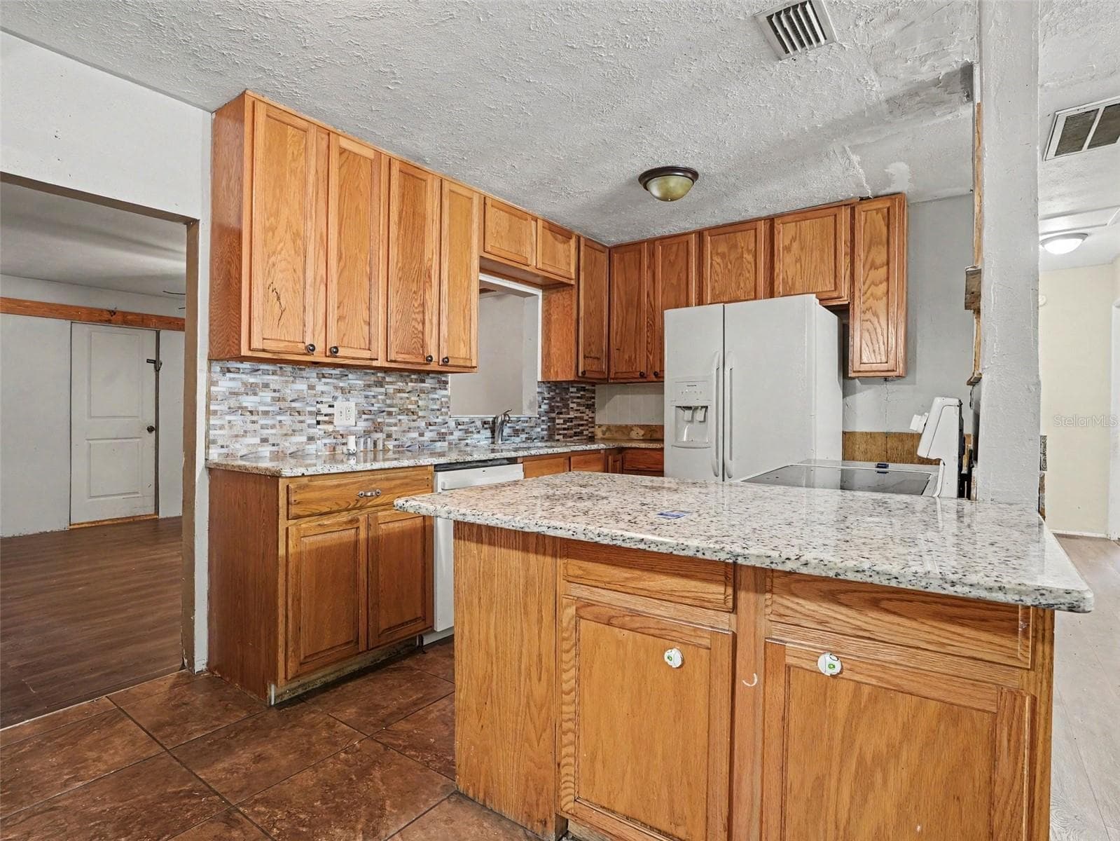 Single Family Residence at 521 GREEN CIR, FORT MEADE, photo 8 of 34