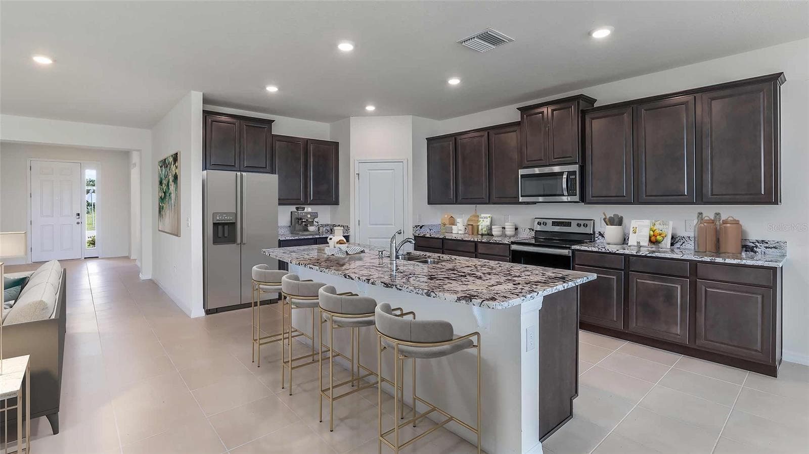 Single Family Residence at 11833 MEMORIAL DR, BROOKSVILLE, photo 5 of 14
