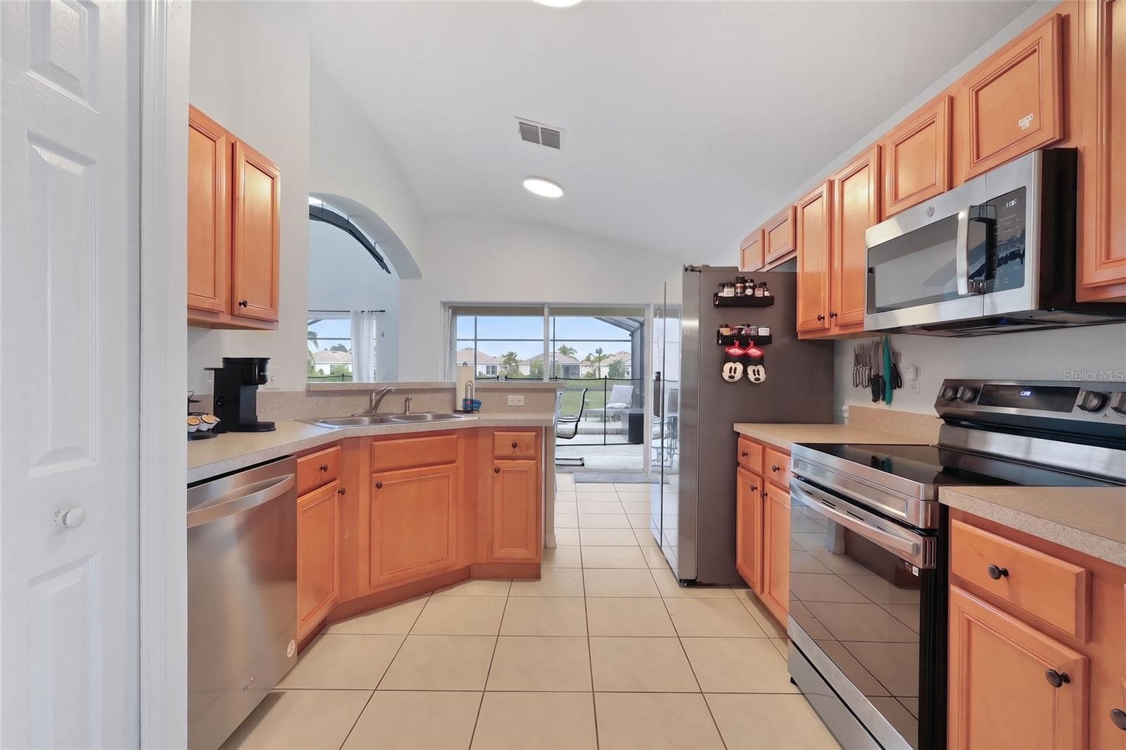 Single Family Residence at 161 HIDEAWAY BEACH LN, KISSIMMEE, photo 16 of 28
