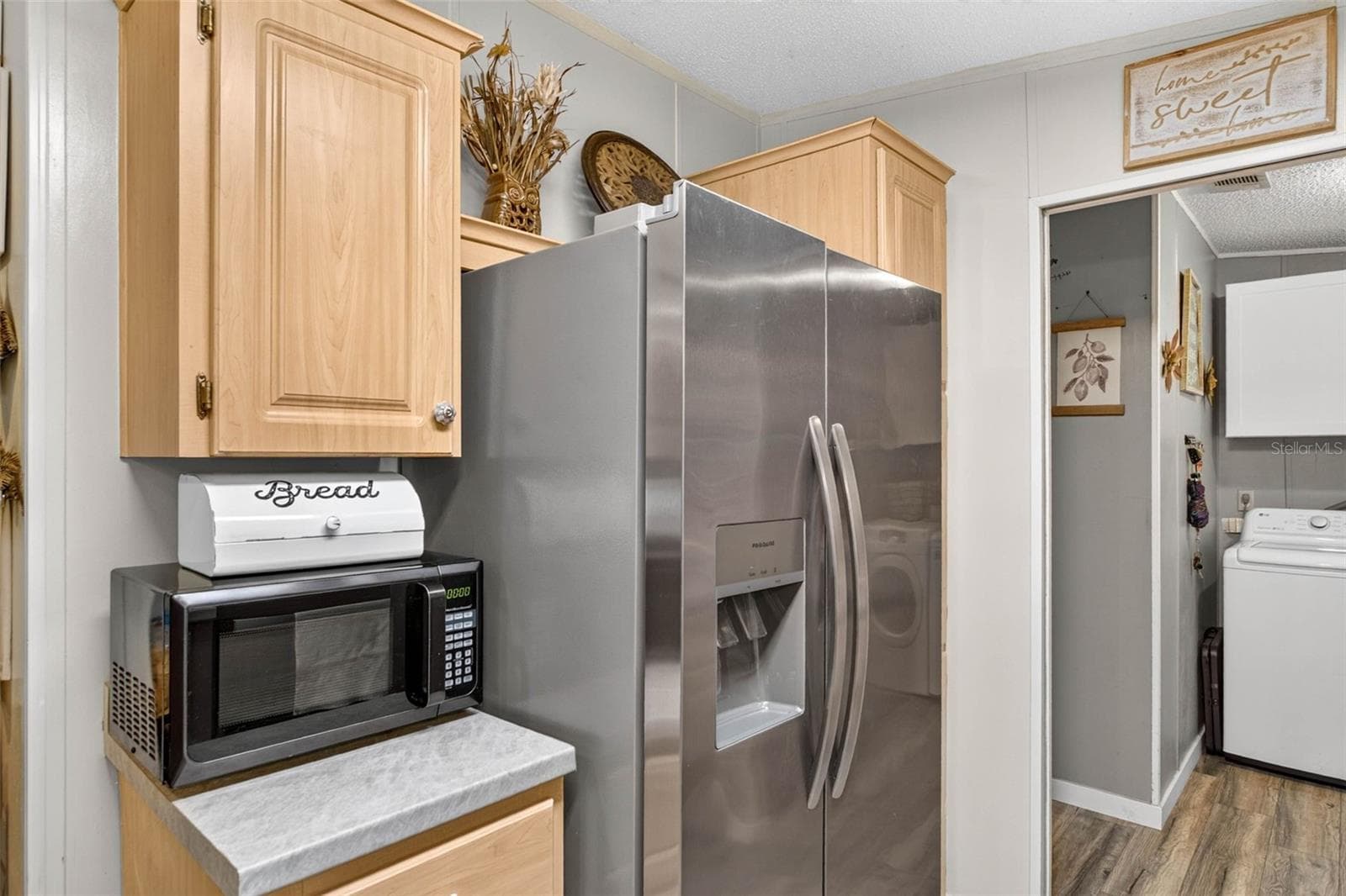 Manufactured Home at 39607 LOUISE DR, ZEPHYRHILLS, photo 16 of 71