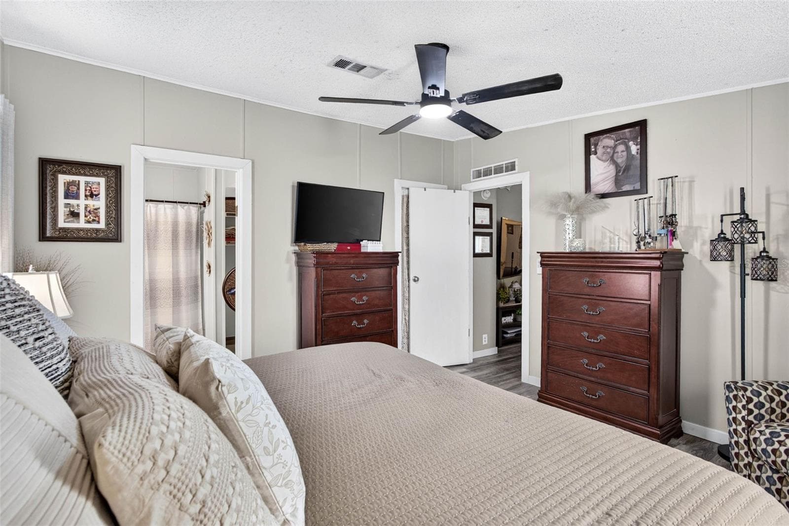 Manufactured Home at 39607 LOUISE DR, ZEPHYRHILLS, photo 25 of 71
