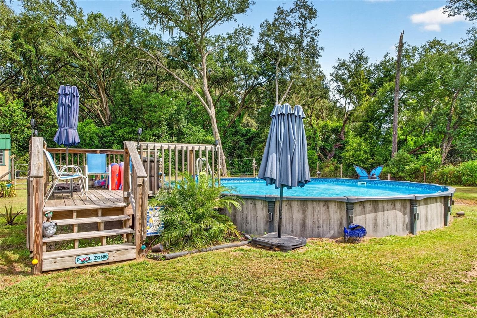 Manufactured Home at 39607 LOUISE DR, ZEPHYRHILLS, photo 40 of 71
