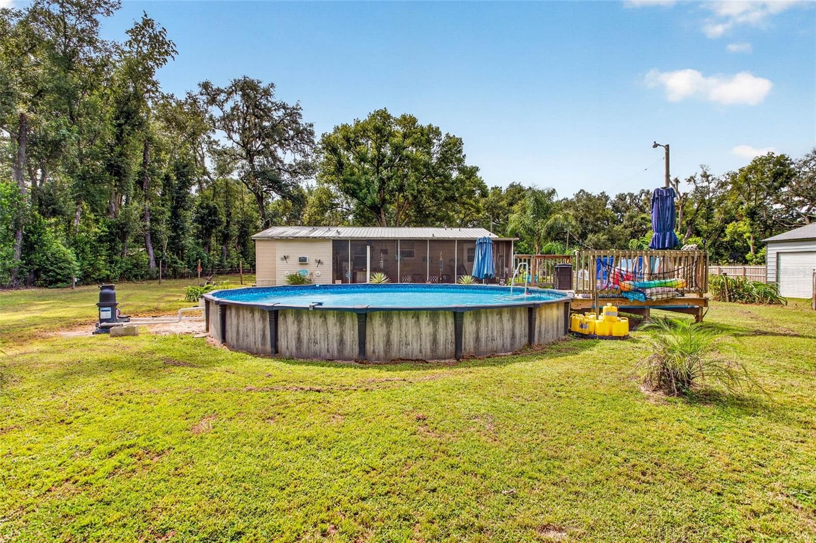 Manufactured Home at 39607 LOUISE DR, ZEPHYRHILLS, photo 43 of 71