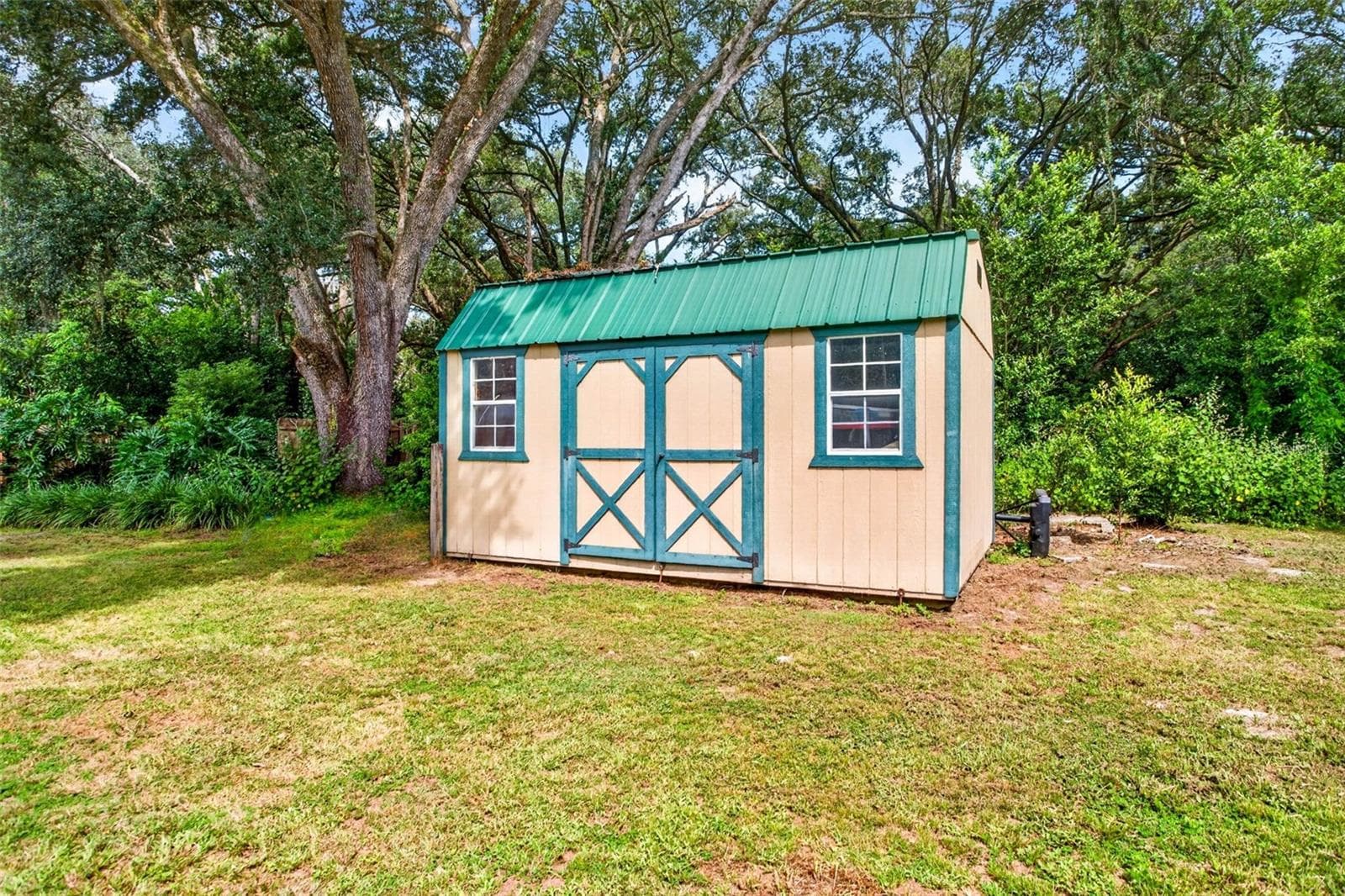 Manufactured Home at 39607 LOUISE DR, ZEPHYRHILLS, photo 47 of 71
