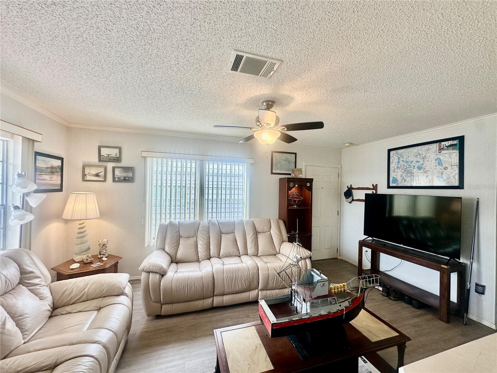 Living Room - 131 BONNIE DR, AUBURNDALE