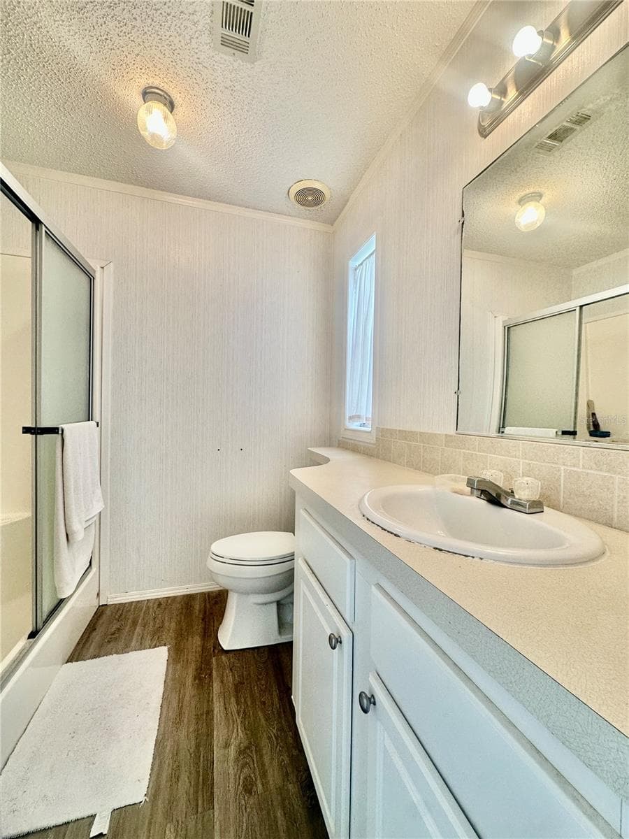 Primary Bathroom - 131 BONNIE DR, AUBURNDALE