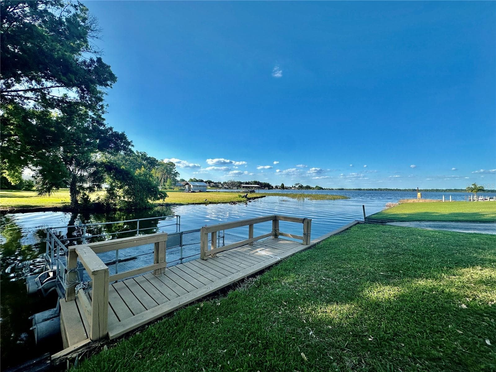 Community Dock - 131 BONNIE DR, AUBURNDALE