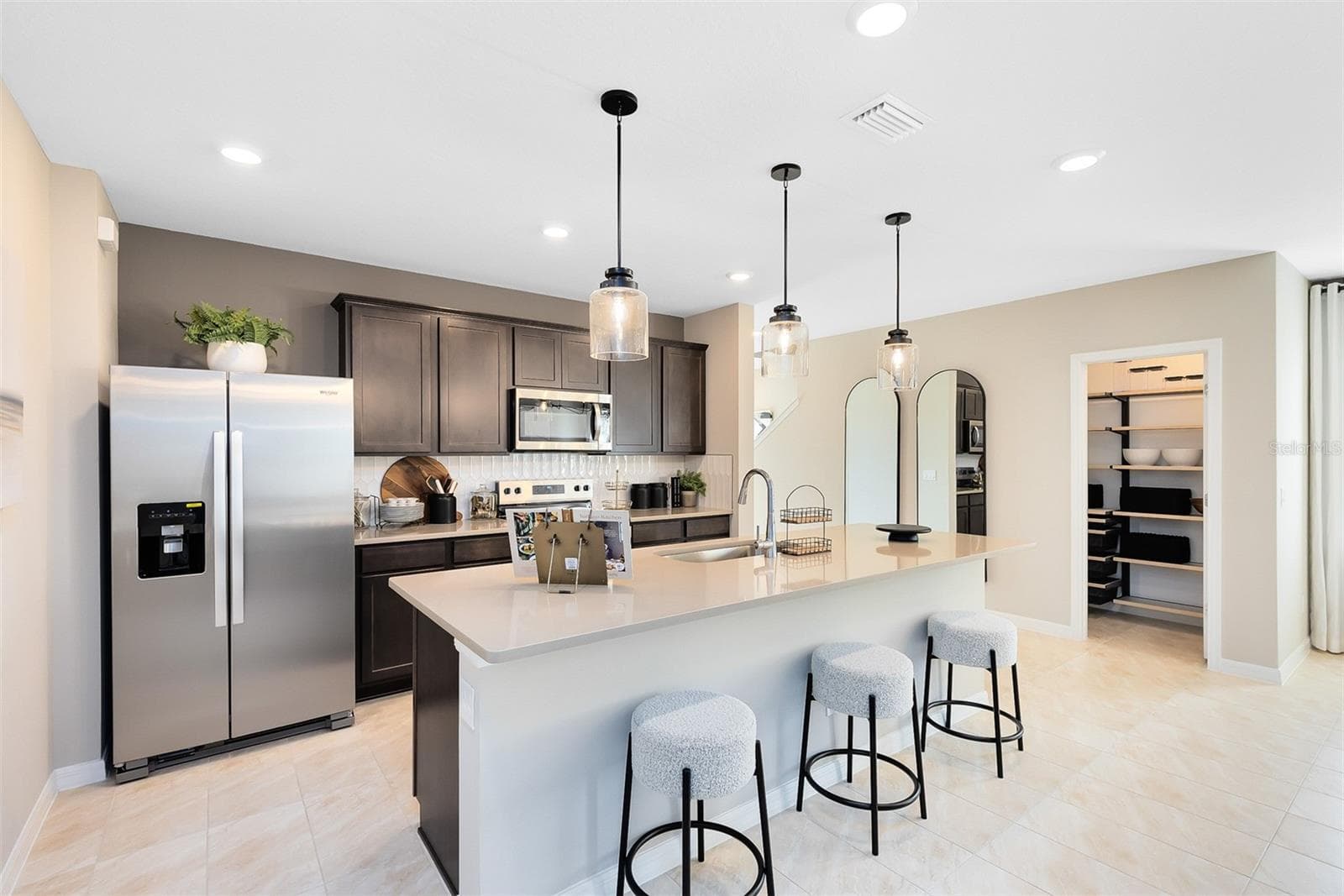 Model Home Design Only. Pictures and furnishings are for illustrative purposes only. Elevations, colors and options may vary. Furniture is for model home staging only. - 10374 CRESSIDA ALY, ORLANDO