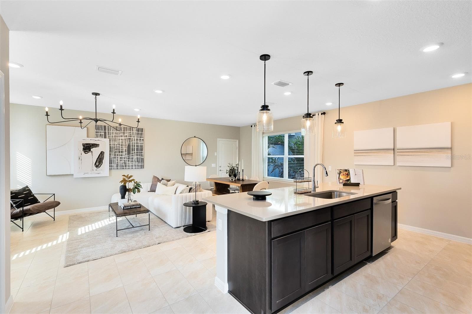 Model Home Design Only. Pictures and furnishings are for illustrative purposes only. Elevations, colors and options may vary. Furniture is for model home staging only. - 10374 CRESSIDA ALY, ORLANDO