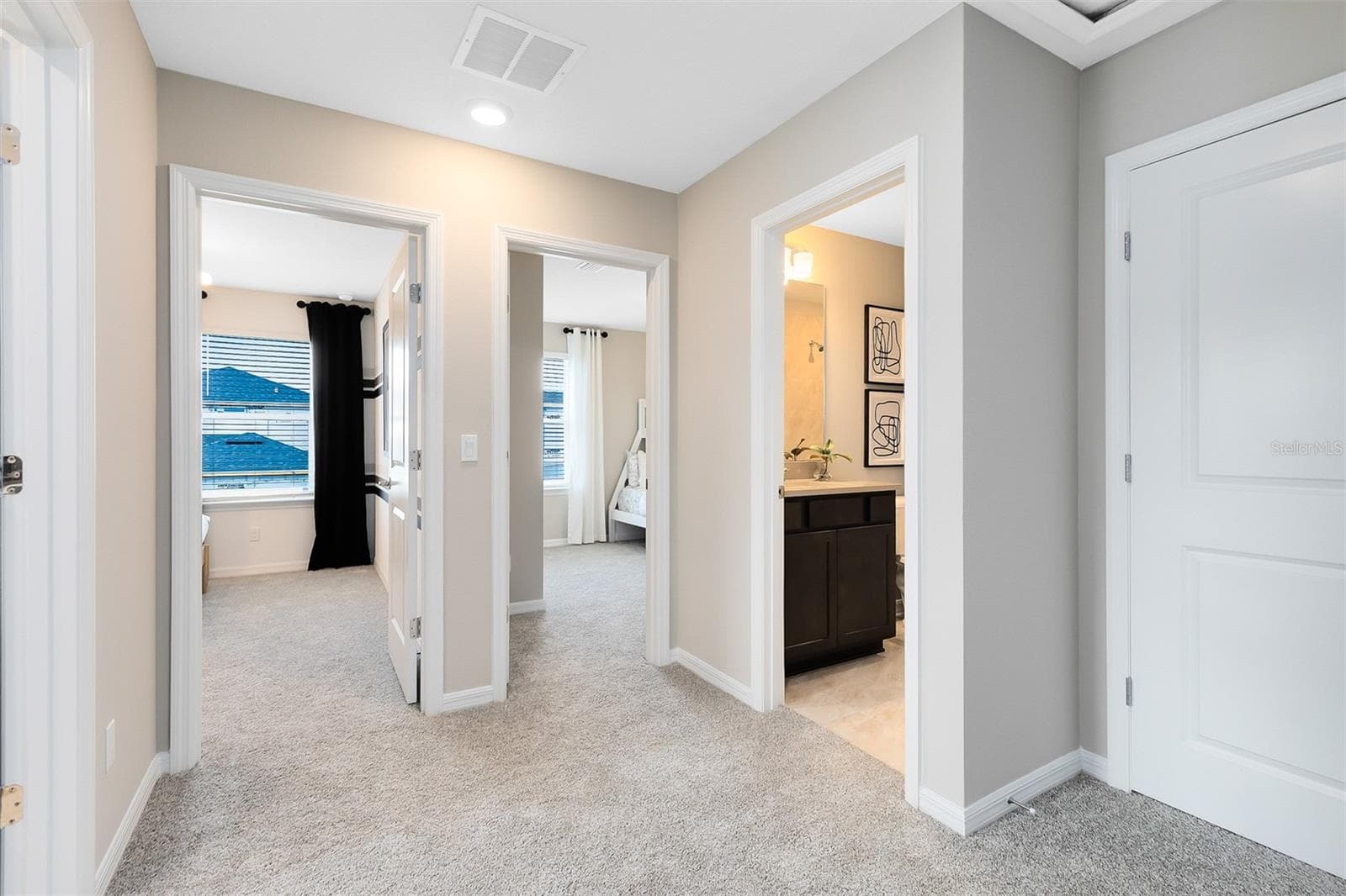 Model Home Design Only. Pictures and furnishings are for illustrative purposes only. Elevations, colors and options may vary. Furniture is for model home staging only. - 10374 CRESSIDA ALY, ORLANDO