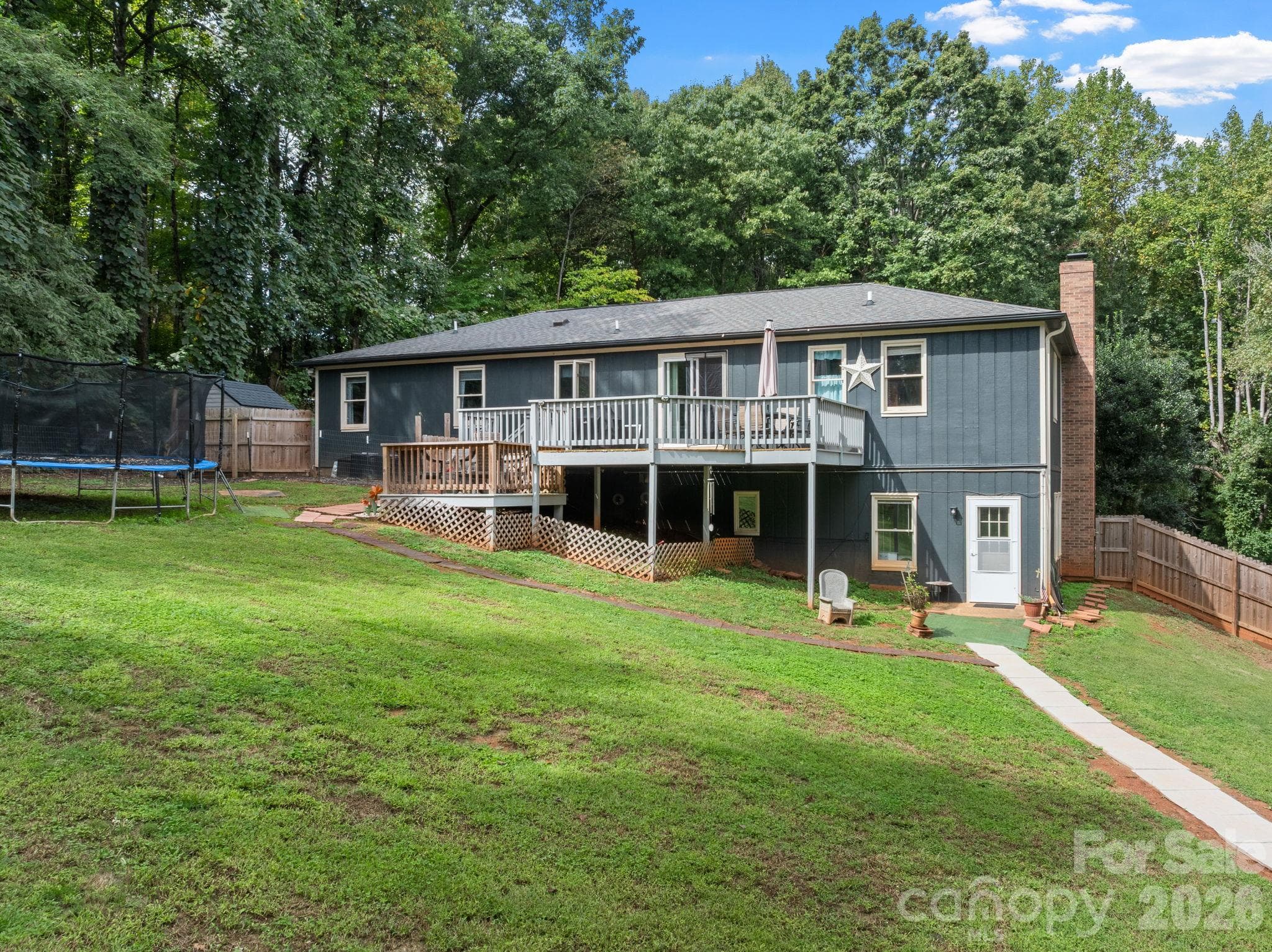 Single Family Residence at 101 Catherine Drive, Columbus, photo 38 of 45
