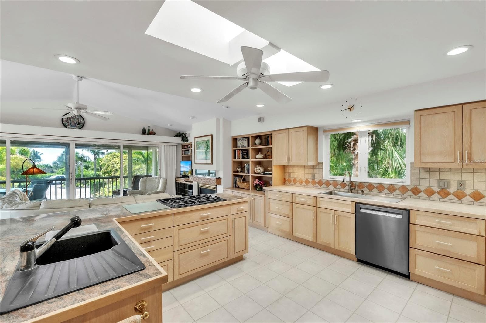 Single Family Residence at 103 SUNSET LN, ANNA MARIA, photo 15 of 54